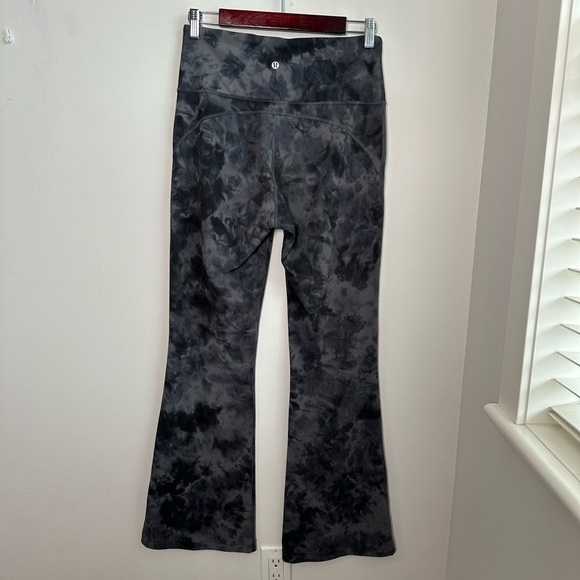 Lululemon Groove Super-High-Rise Flared Pant Nulu - Picture 8 of 11